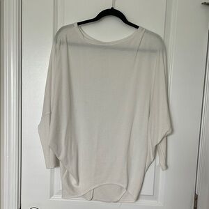 White 3/4 sleeve Sweater Top